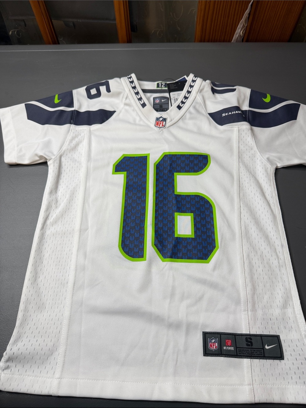 🏈 Kid’s NFL Seattle Seahawks Jersey. Size small NWT